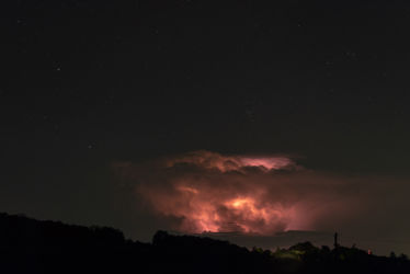 Wetterleuchten über Innsbruck. Standort Regensburg